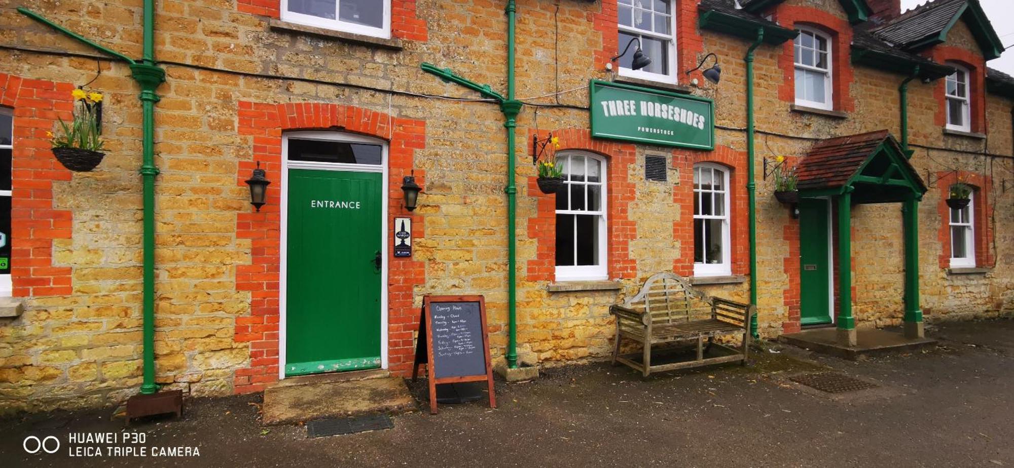 The Three Horseshoes Inn Bridport Buitenkant foto