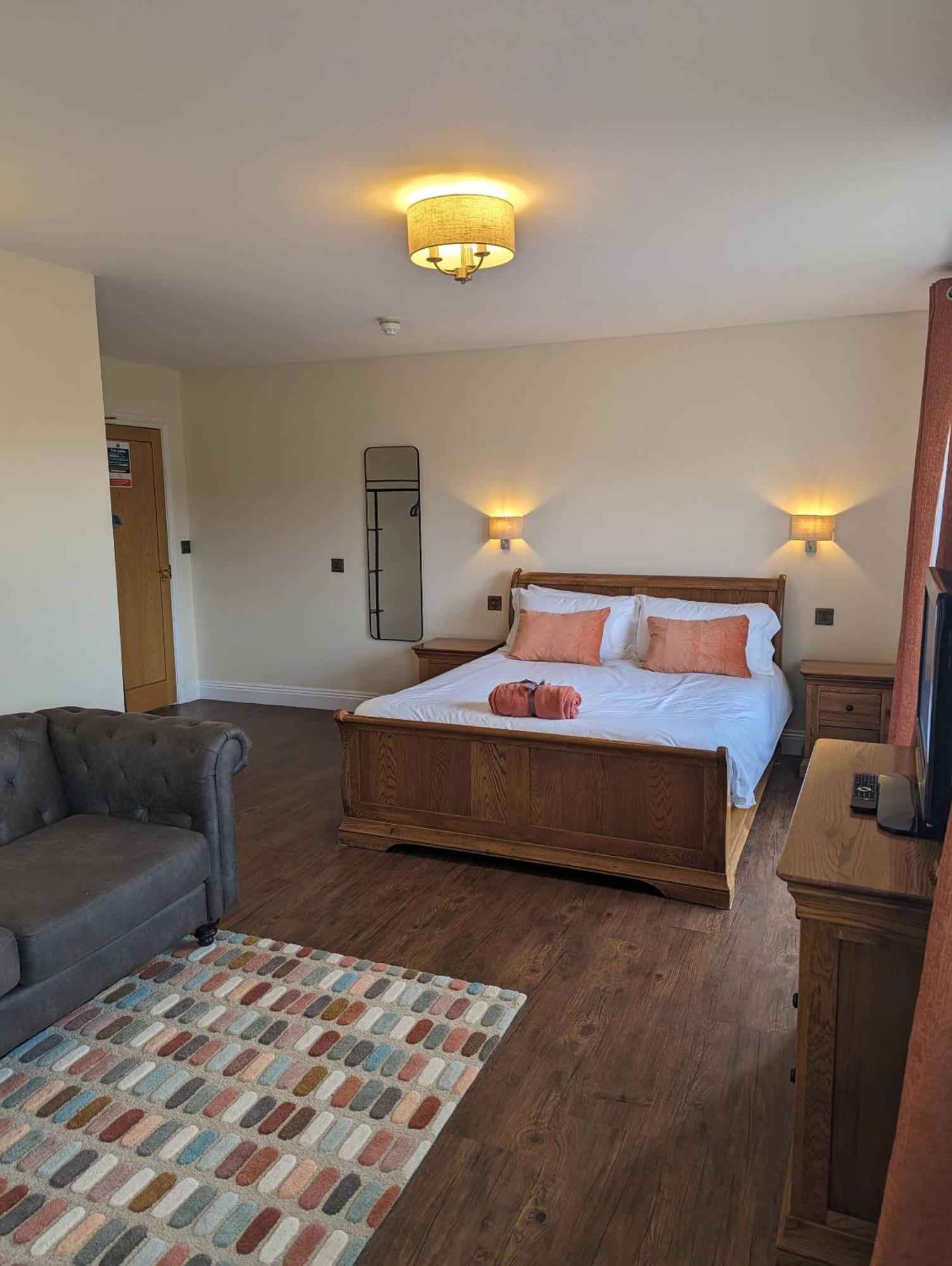 The Three Horseshoes Inn Bridport Buitenkant foto