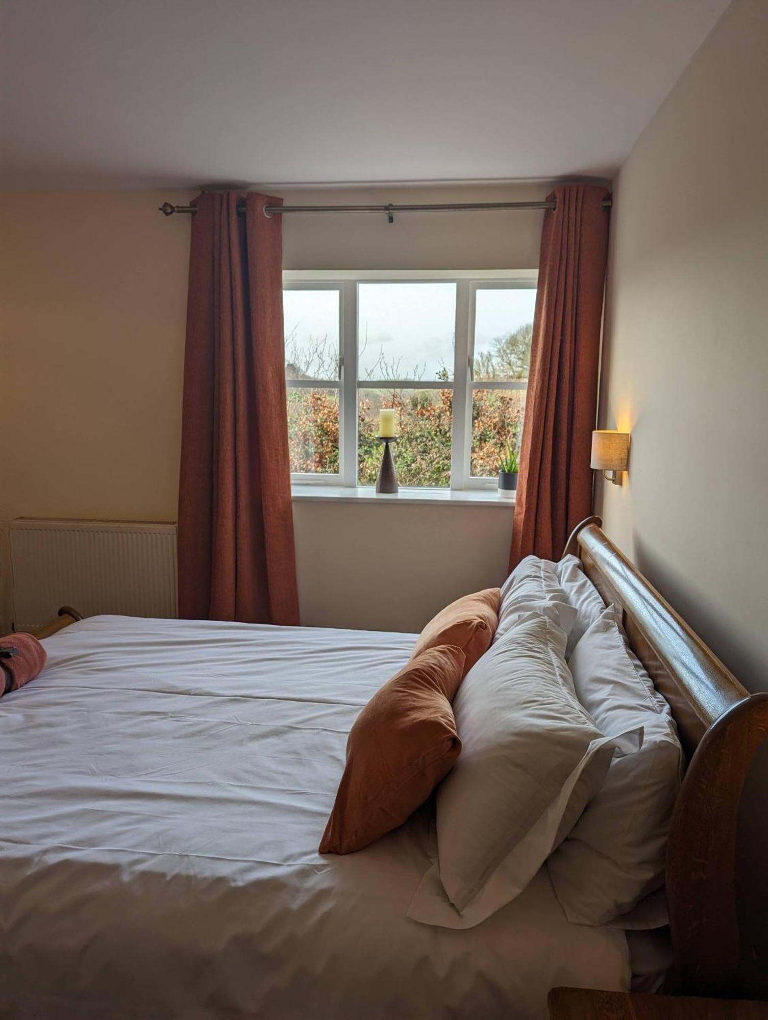The Three Horseshoes Inn Bridport Buitenkant foto
