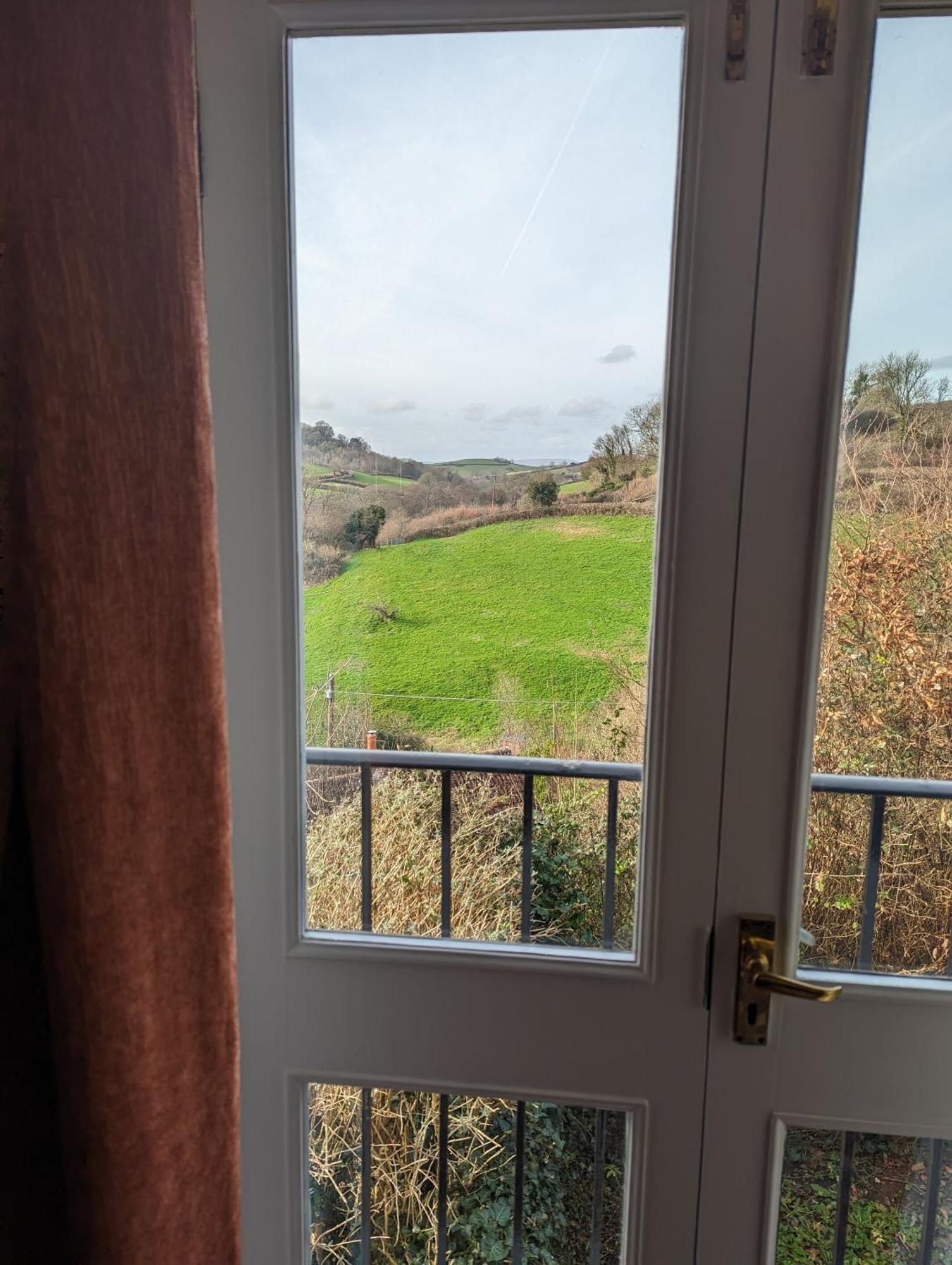 The Three Horseshoes Inn Bridport Buitenkant foto